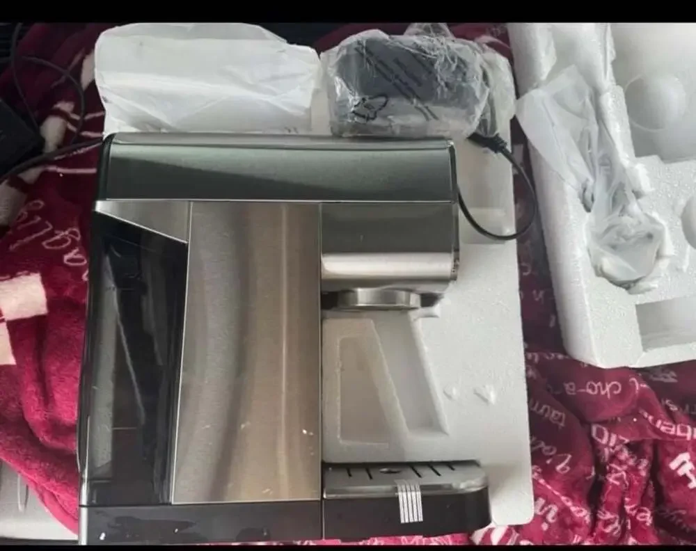 Bluebow espresso frother includes